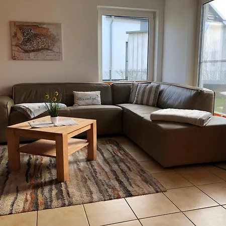Haus Auenland بيت للعطل